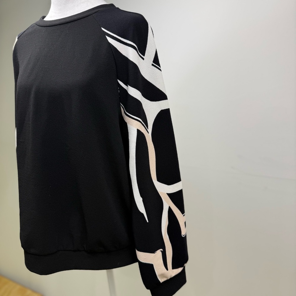 3/$25 SHEIN Black Crewneck Top with Abstract Print Sleeves | Size XL |Excellent - Picture 4 of 11